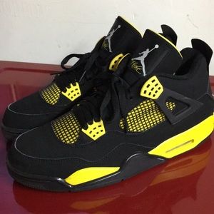 Air Jordan Retro IV Thunder Size 11